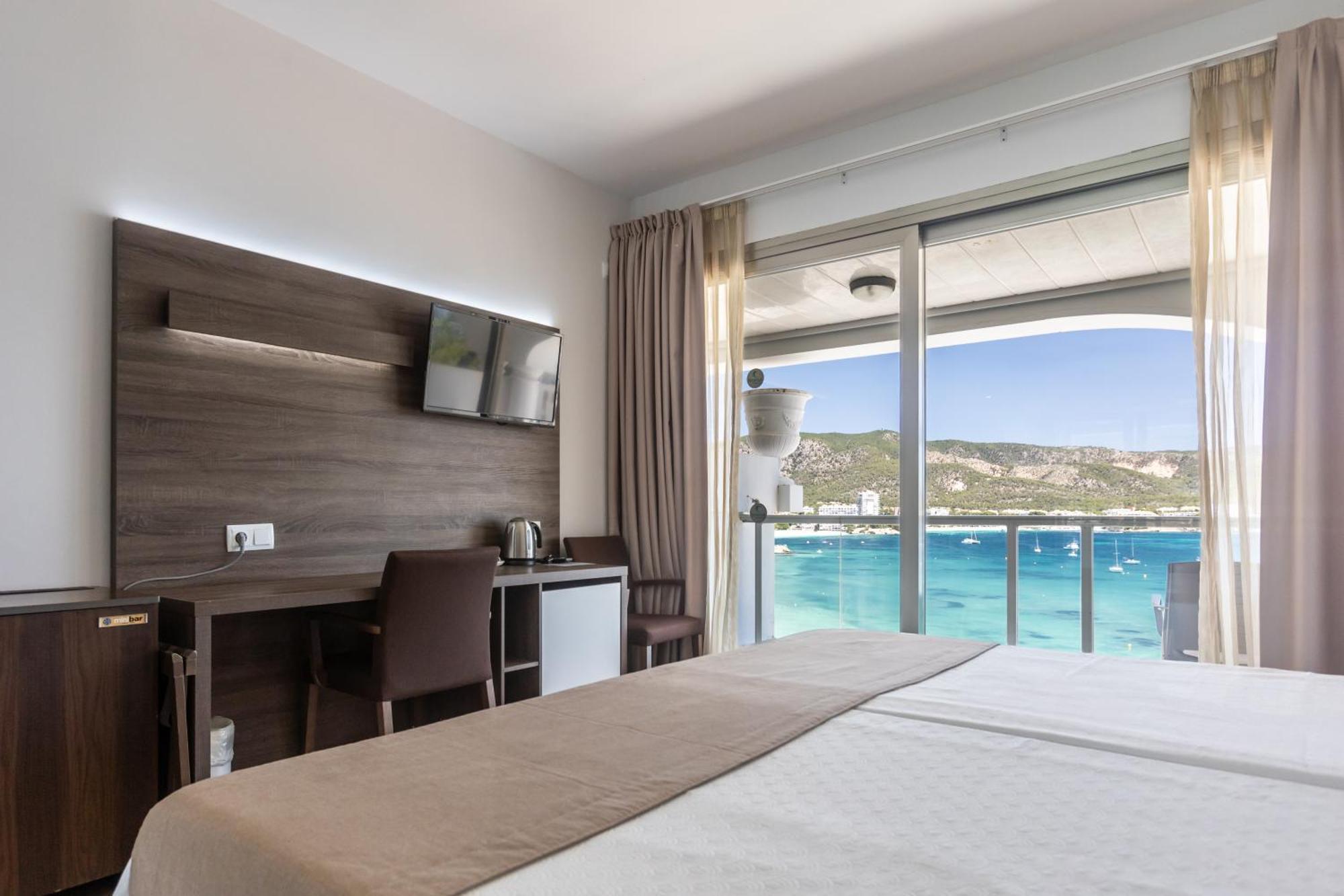 Seramar Hotel Comodoro Playa Palmanova Екстериор снимка