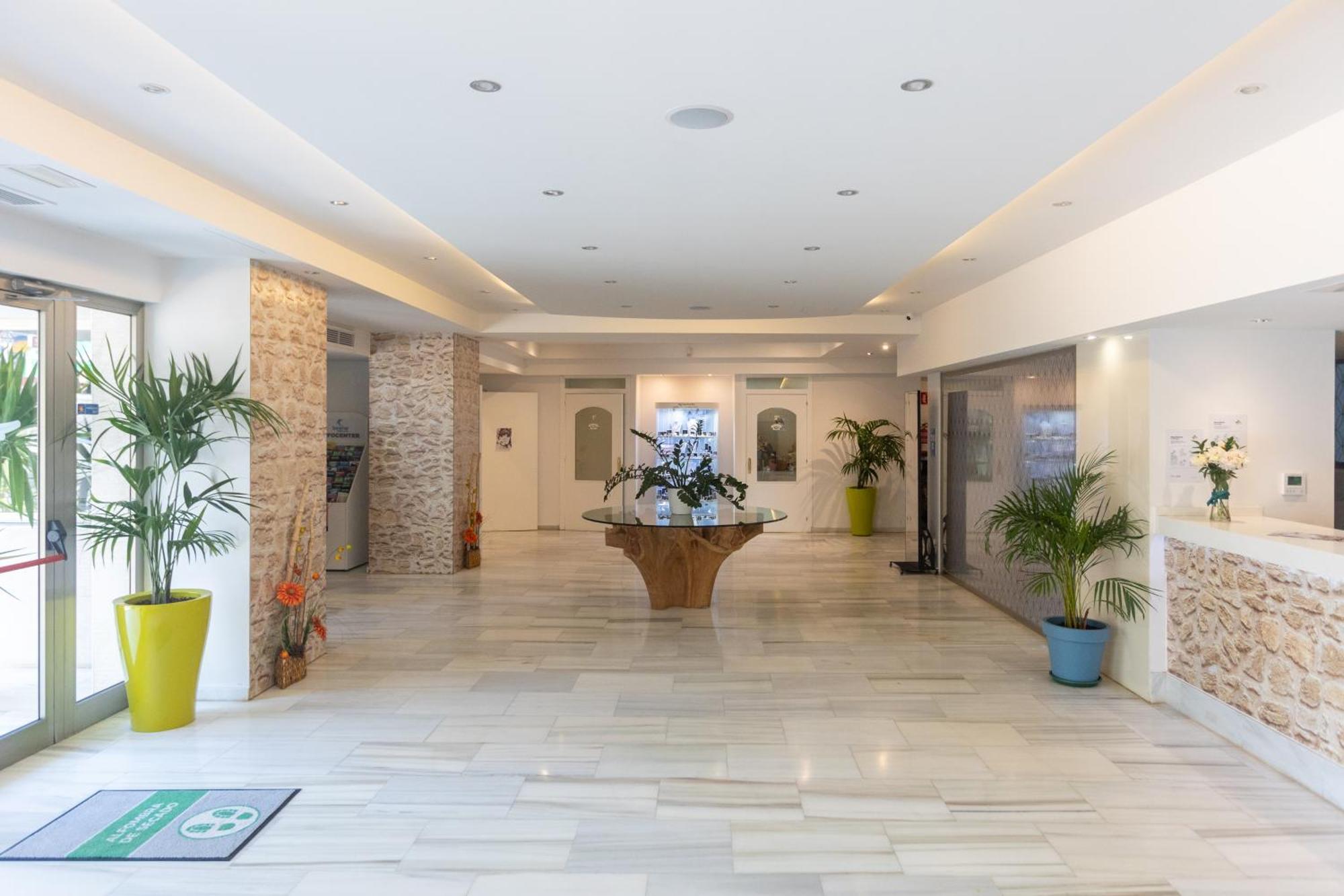 Seramar Hotel Comodoro Playa Palmanova Екстериор снимка