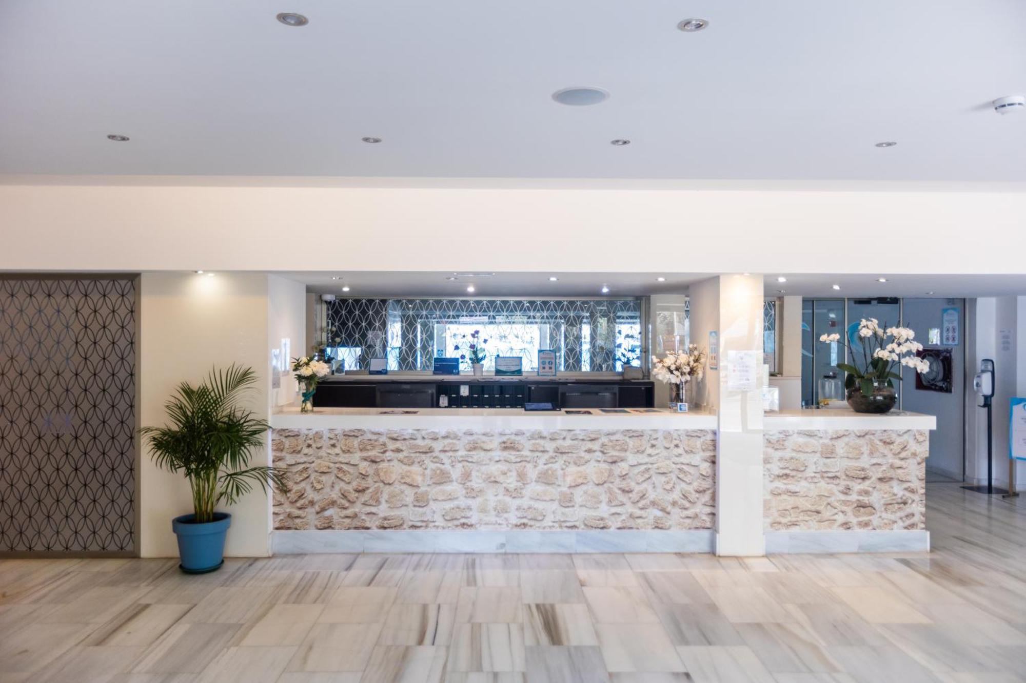 Seramar Hotel Comodoro Playa Palmanova Екстериор снимка